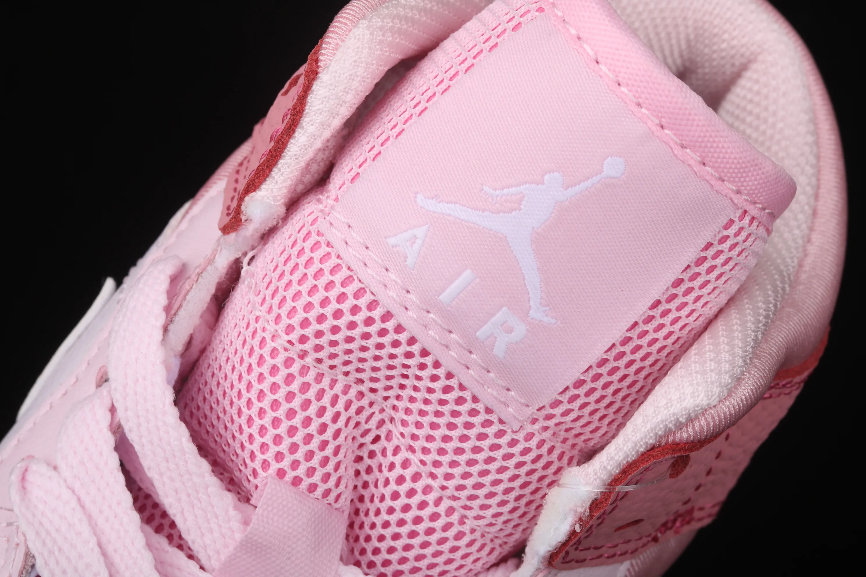All categories Air Jordan Jordan series basketball shoes Air Jordan 1 Mid Air Jordan 1 Mid AJ1 Joe 1 mid-top series Pink White Pink Foam CW5379-600